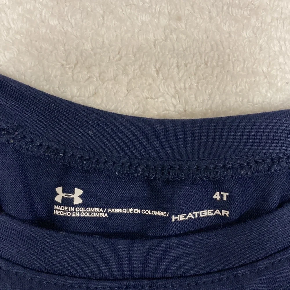 Underarmour heatgear navy blue shortsleeve tee size 4t